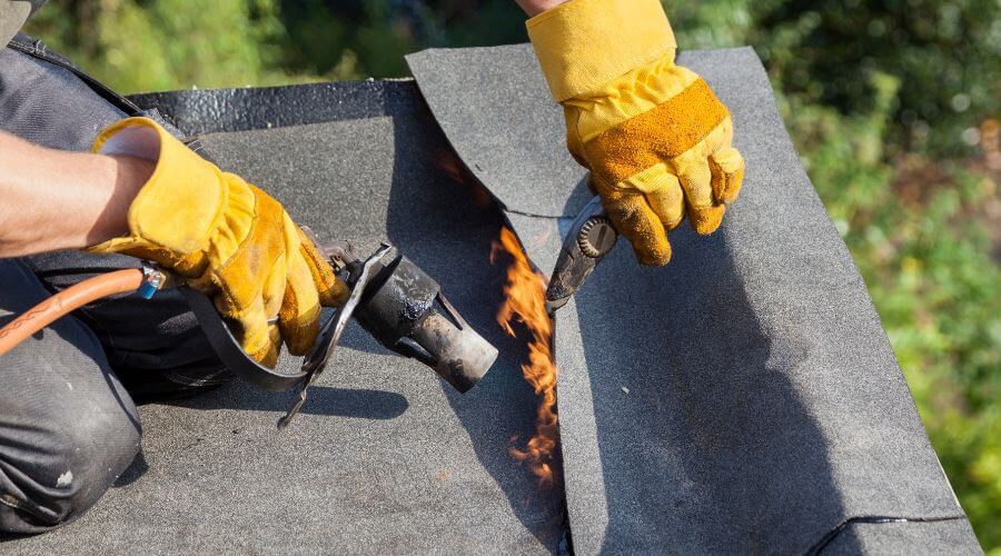 Professional Flat Roofing Installation in Walstonburg, NC